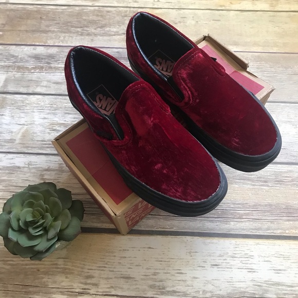 velvet van slip ons